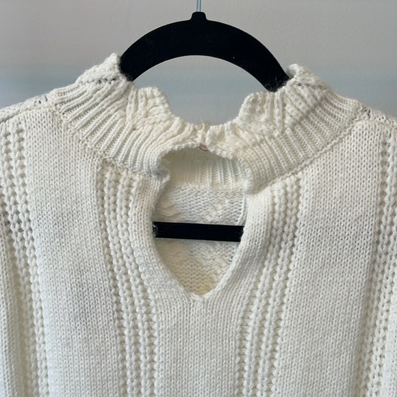 Sadie & Sage Crop Style Sweater - Picture 7 of 12